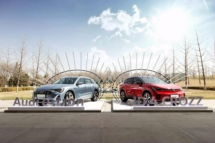 ID.4 CROZZ、Audi e-tron展車